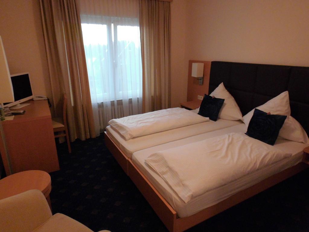 Hotel Oelen & Holgers Brasserie Und Lounge Bad Bentheim Room photo