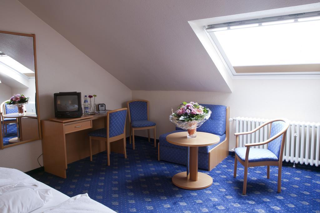 Hotel Oelen & Holgers Brasserie Und Lounge Bad Bentheim Room photo